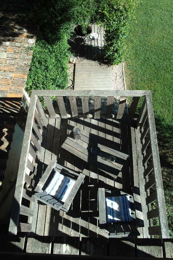 Bed and Breakfast Le Moulin De Picaud Grans Экстерьер фото