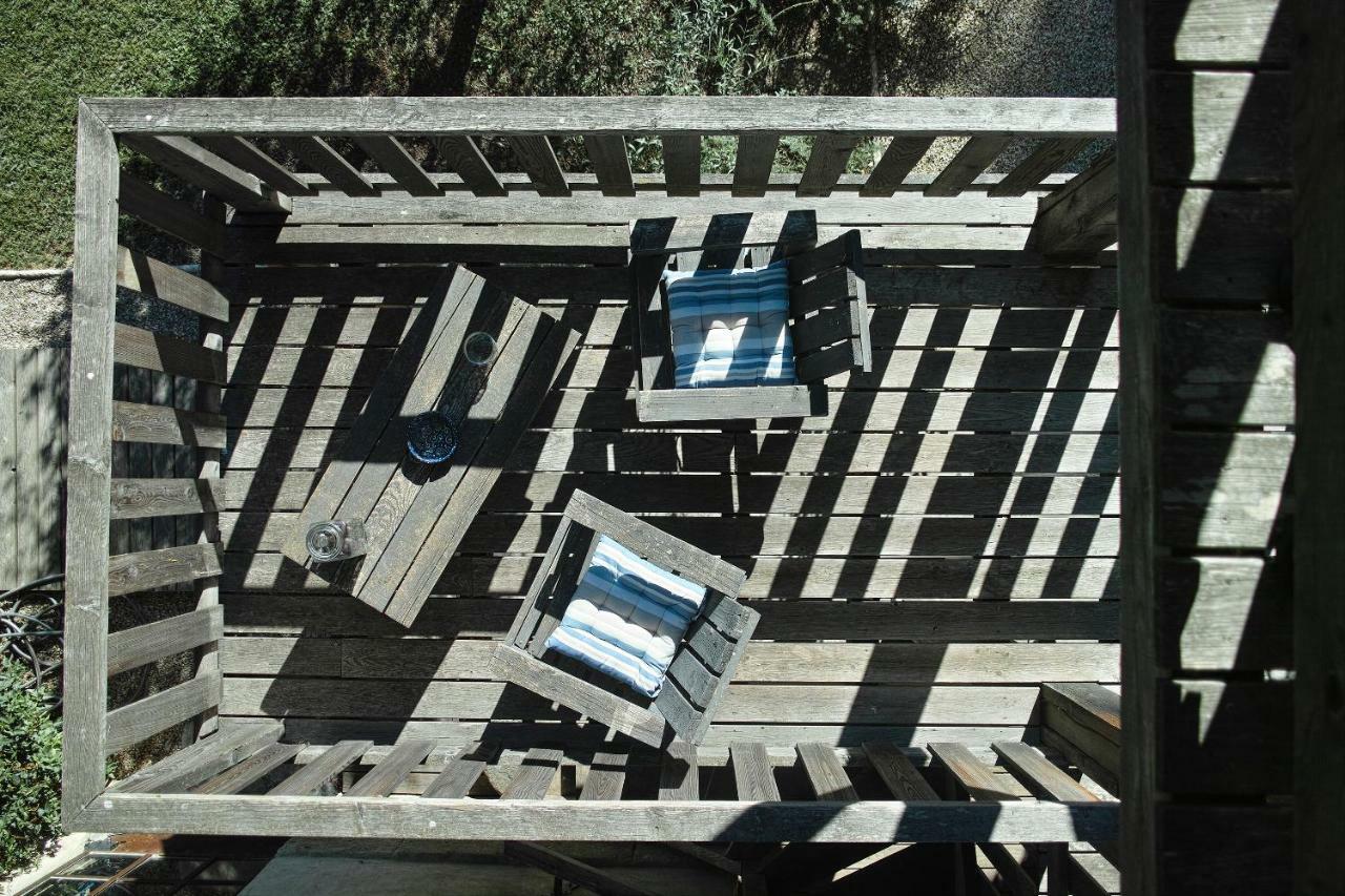 Bed and Breakfast Le Moulin De Picaud Grans Экстерьер фото