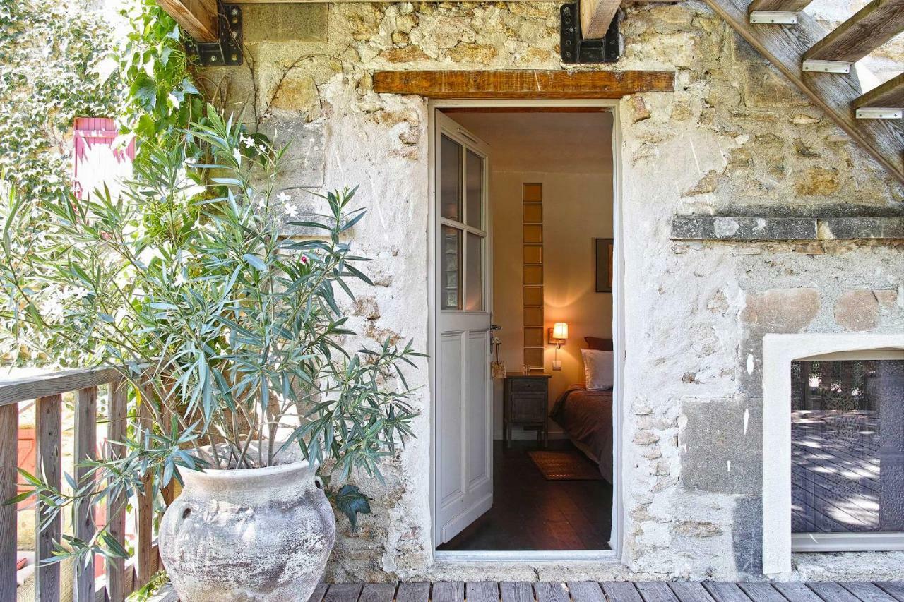 Bed and Breakfast Le Moulin De Picaud Grans Экстерьер фото